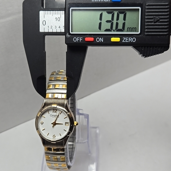 Womens CARAVELLE by BULOVA Date Gold Silver Two Tone Watch Stretch New Battery - Picture 5 of 10